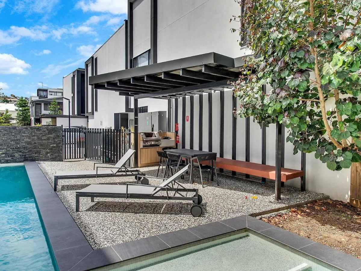 Apartment J24B - Bulimba Home From Home Brisbane