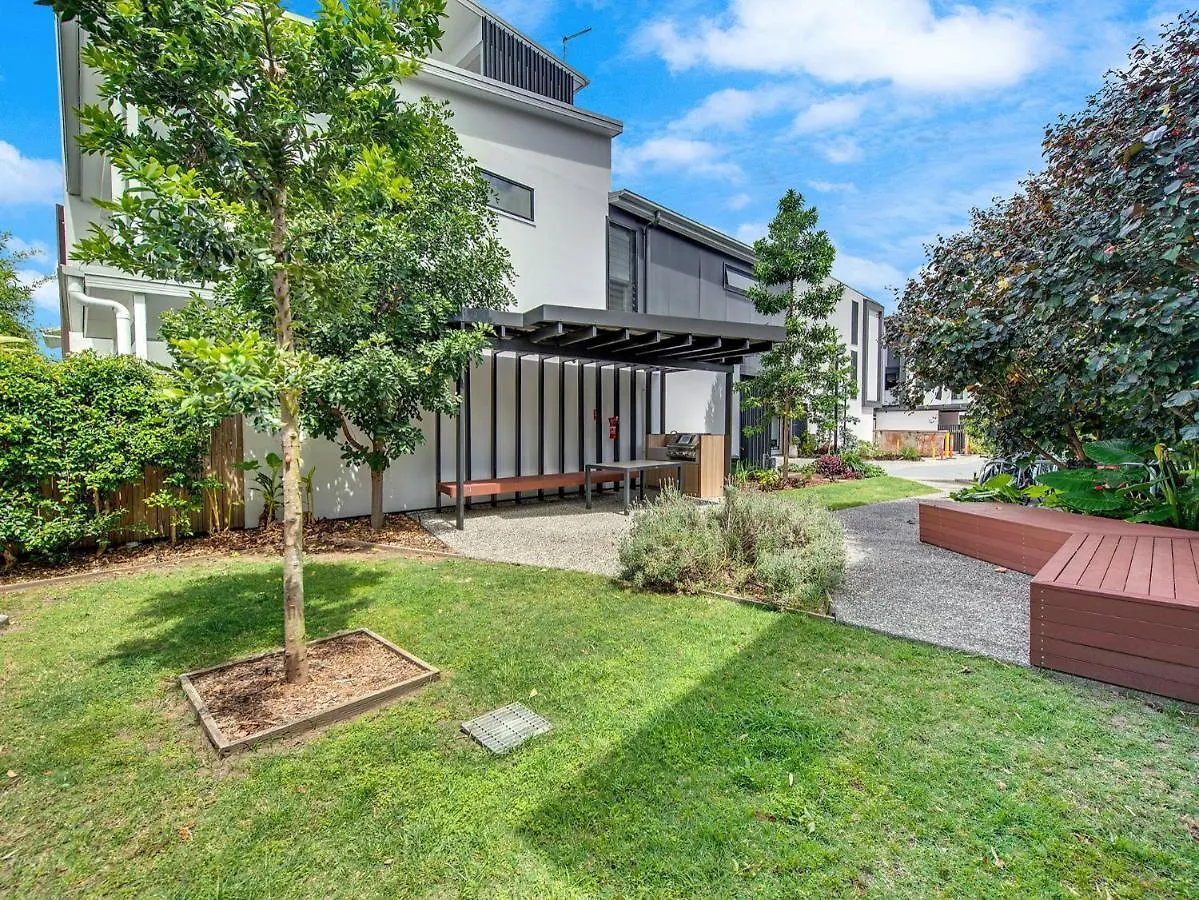 J24B - Bulimba Home From Home Brisbane Australia